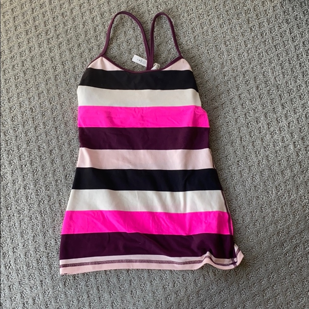 lululemon in the flow tank